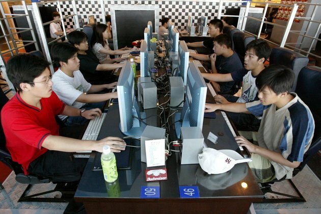 A Global Digital Divide Analysts Say It All Began in 2003