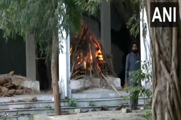 .Haryana: Tennis player Radhika Yadav cremated in Gurugram, postmortem report shows 4 bullet wounds