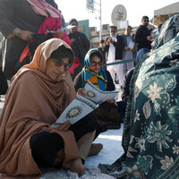 Pak: Imran Khan's sisters, PTI leaders protest near Adiala Jail after being barred from meeting him again