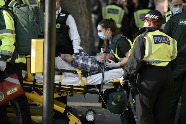 Police, Protesters Clash as London Eyes Tighter Virus Rules
