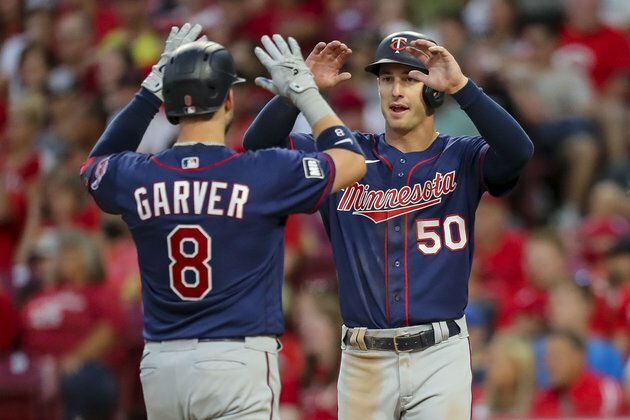 Jorge Polanco's 3-run shot in 9th sends Twins past Reds