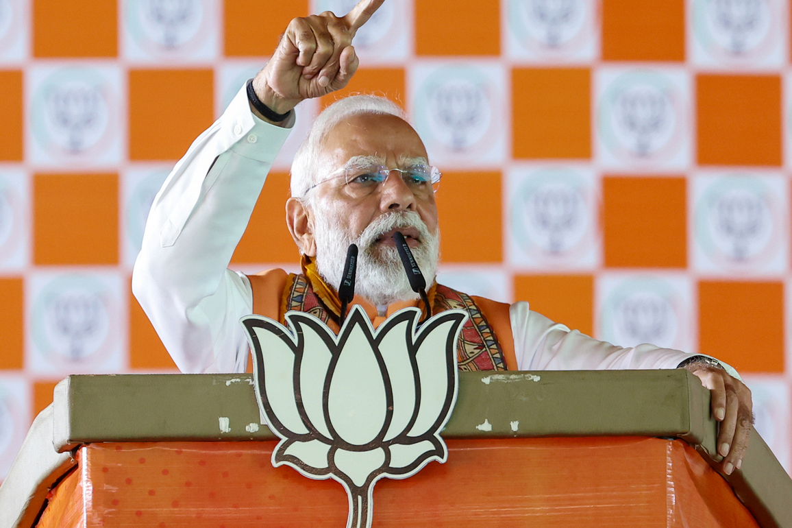 "People of jungle raj can never build anything": PM Modi slams 'rift-ridden' Mahagathbandhan alliance in Bihar ahead of phase 2 of Bihar polls
