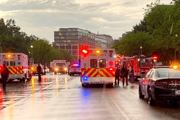 Lightning Strike Near White House Leaves 2 Dead, 2 Injured