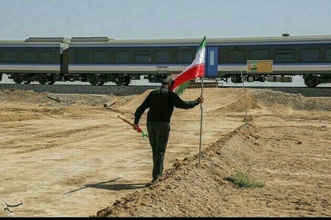 IRGC Base to Complete Major Railroad Project in SE Iran in Months