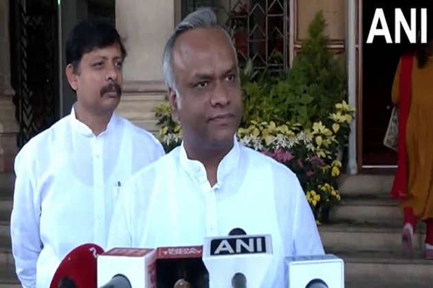 "No question of succumbing to anyone's pressure, not trying to scuttle investigation": Priyank Kharge on Ranya Rao case