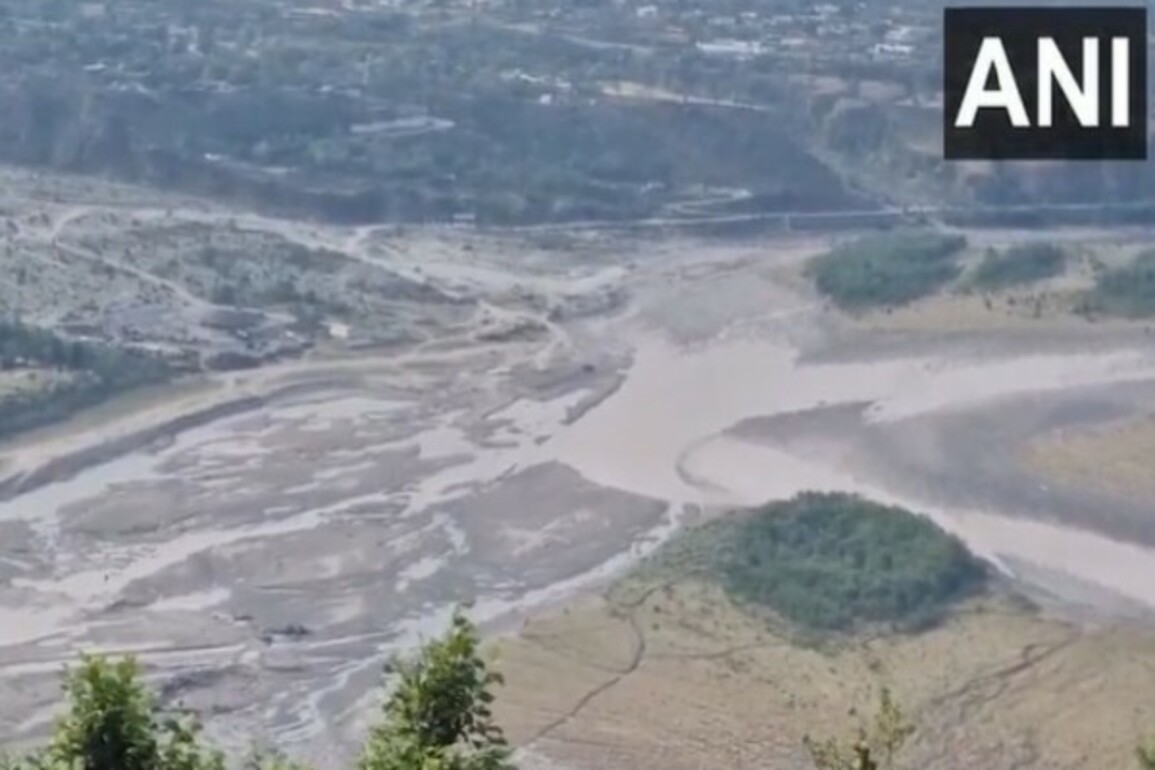 All gates of Salal Dam on Chenab River closed, significant drop in water levels witnessed in Reasi