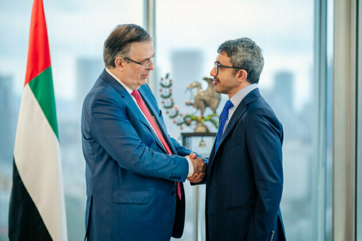 Abdullah bin Zayed meets Secretary of Economy of Mexico