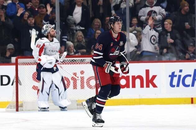 Jets rout Capitals in G Connor Hellebuyck's triumphant return