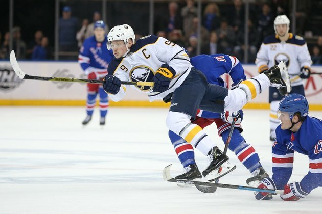 Maple Leafs visit Sabres, look for back-to-back wins
