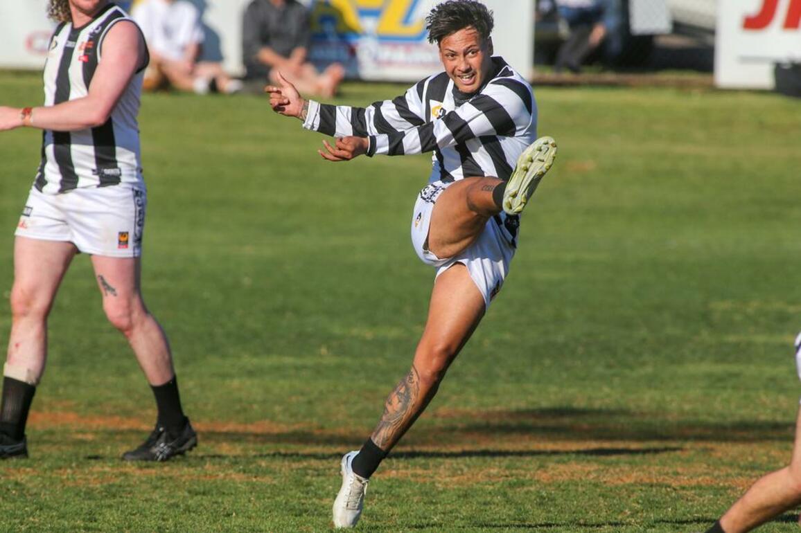 Roos cruise to big win against Kambalda
