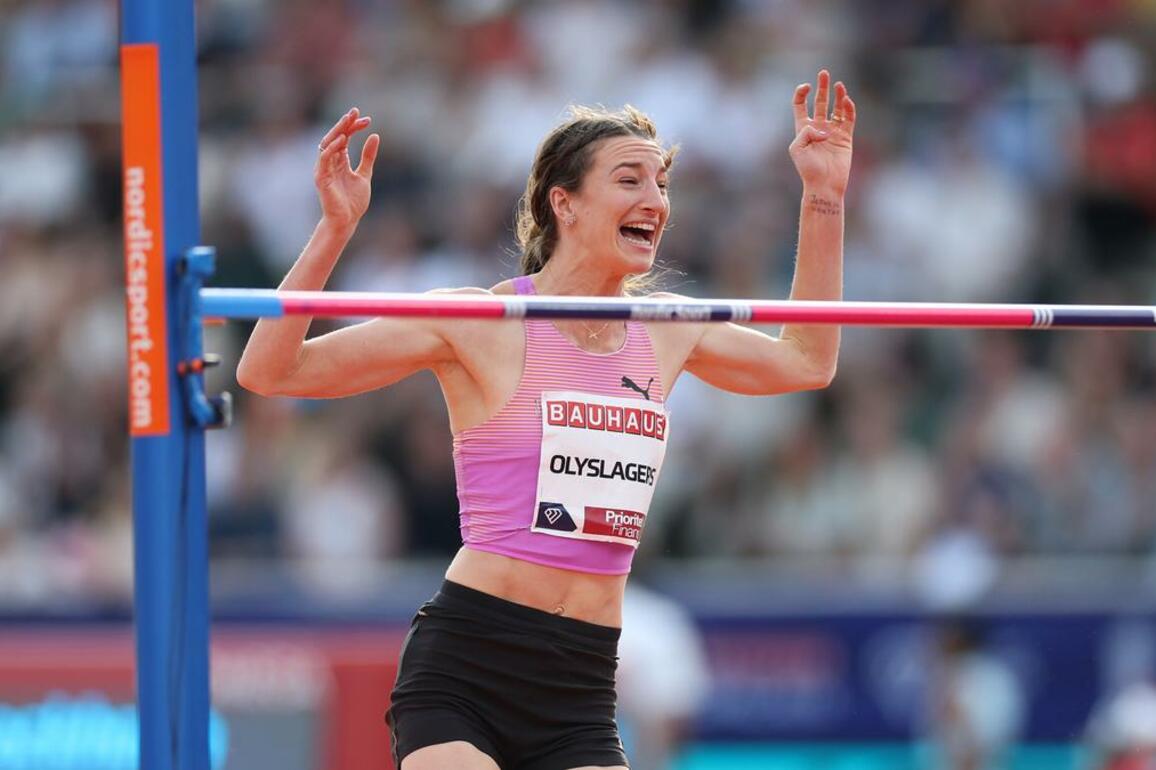 Nicola Olyslagers and Linden Hall produce winning form ahead of World Athletics Championships