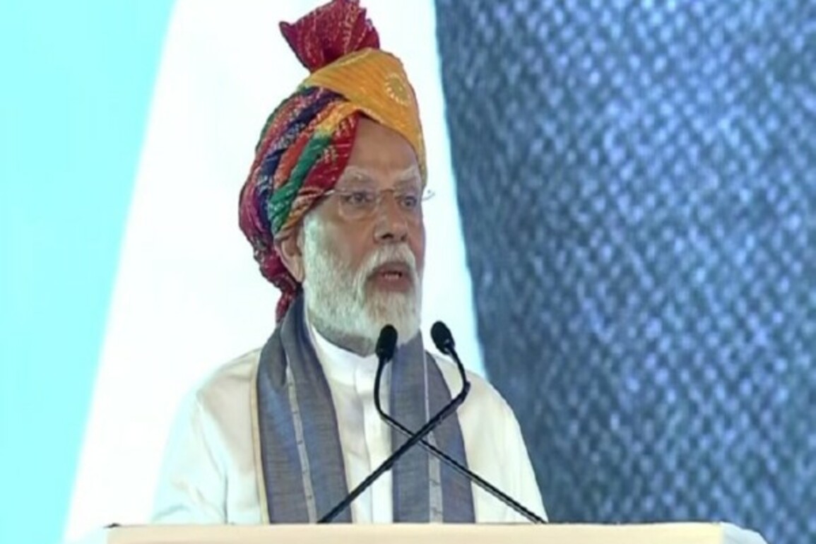 "Votebank ka virus": PM Modi attacks Congress for opposing Waqf Act, says loot of land will stop now