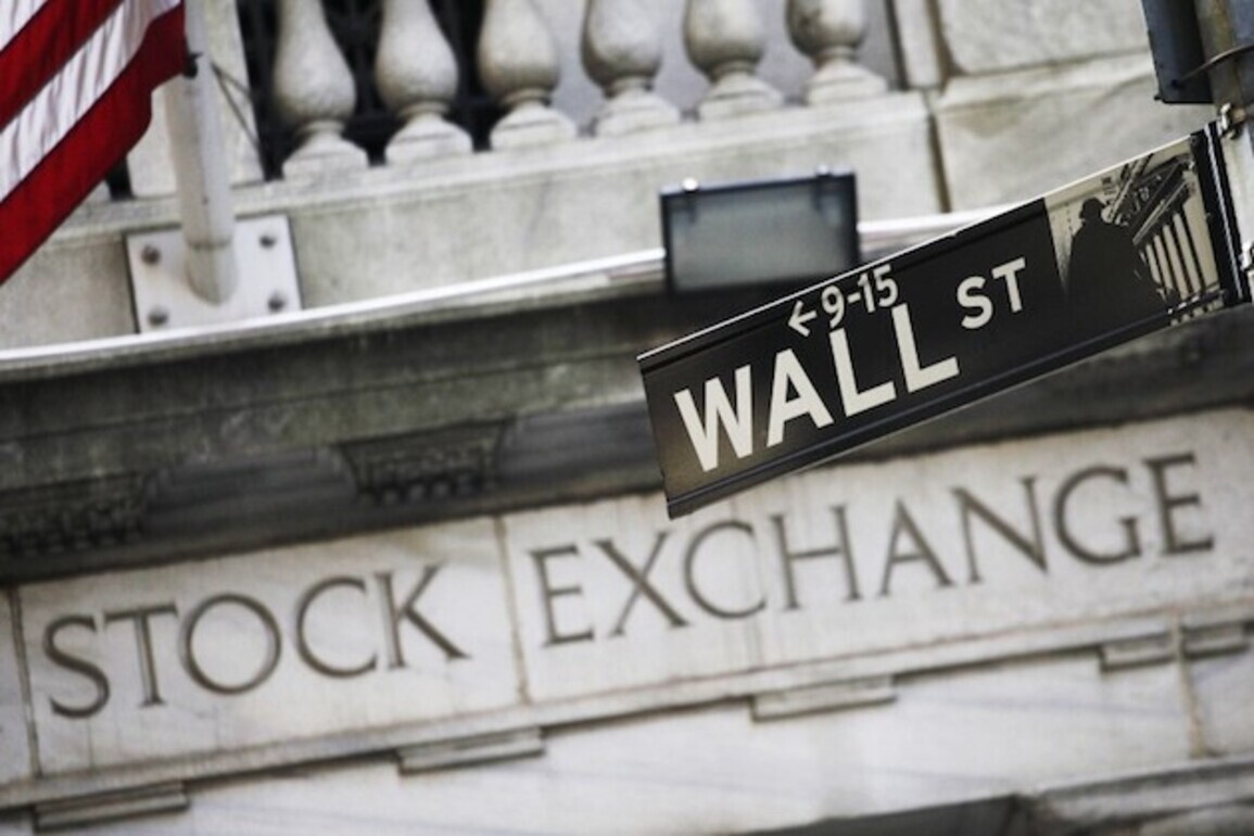 U.S. stock markets edge higher despite Mideast military escalation