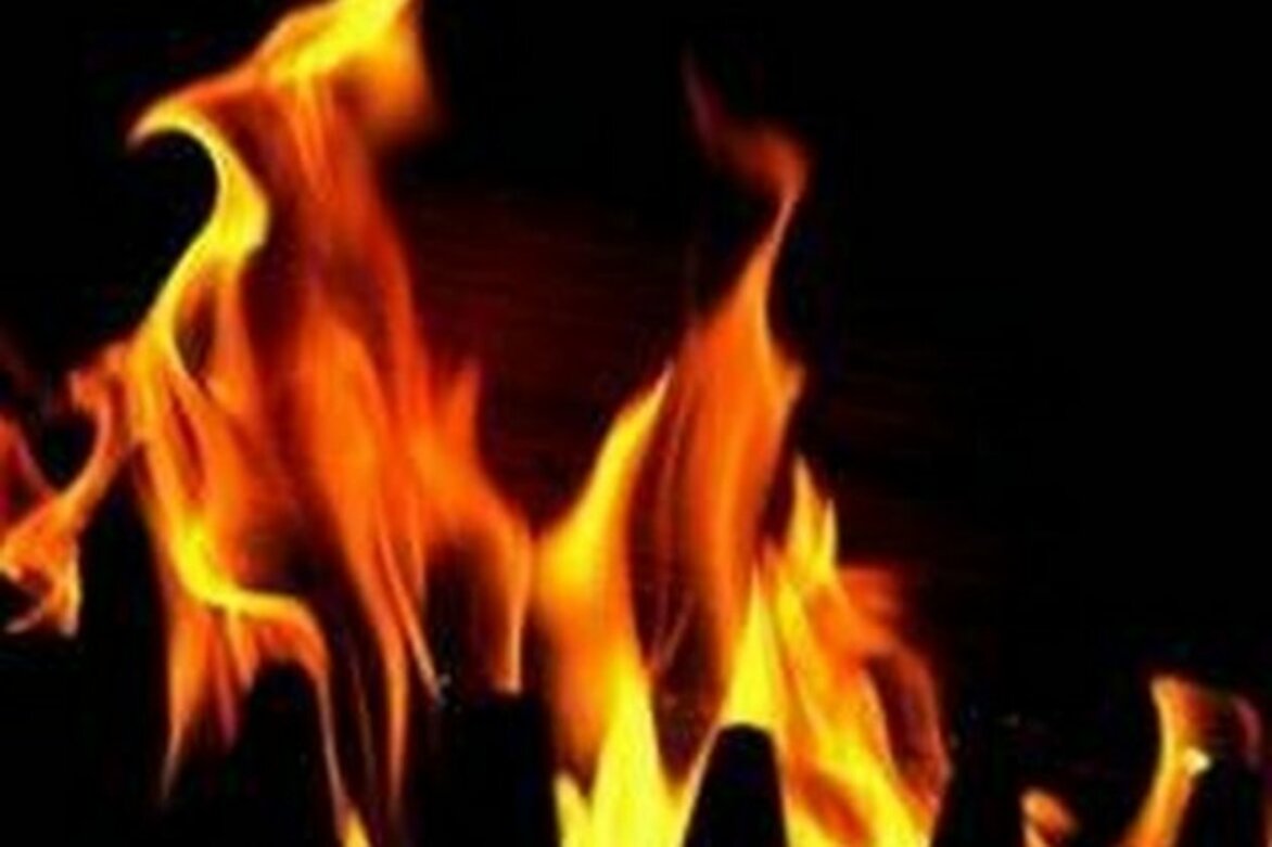 Fire erupts medicine market in Karachi's Kharadar