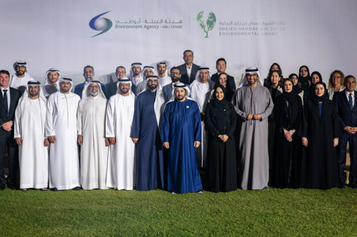 Hamdan bin Zayed honours winners of 2nd Sheikh Hamdan bin Zayed Environmental Award