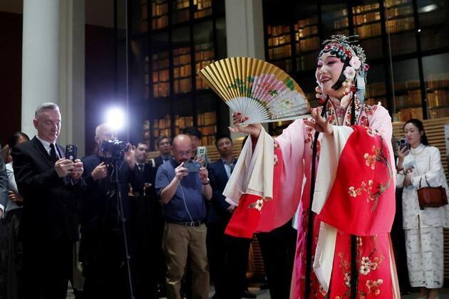 Pop-up Kunqu performance brings centuries-old Chinese opera to UN headquarters