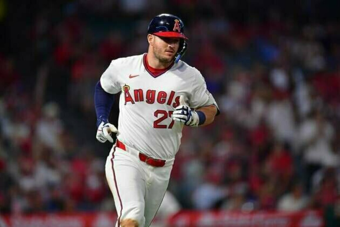 Mike Trout, Angels out to end series against Rangers with a bang
