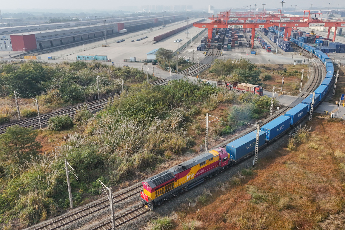 CHINA-SICHUAN-CHENGDU-CHINA-EUROPE FREIGHT TRAIN-120,000 TRIPS (CN)