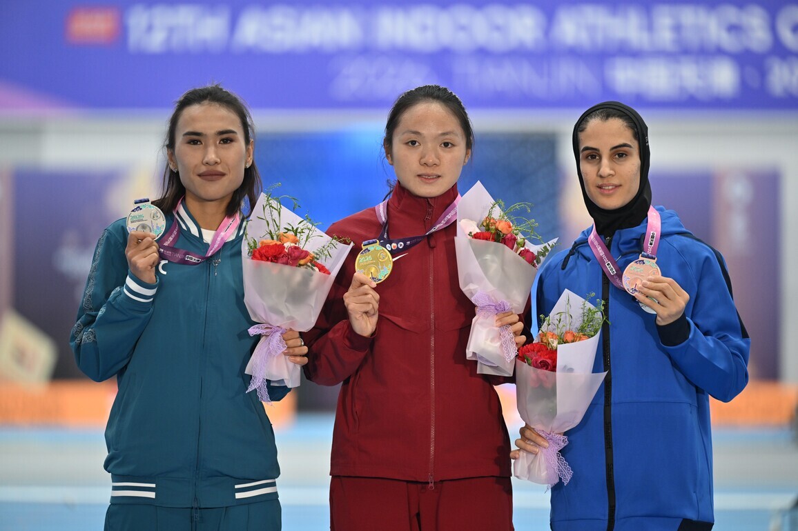 (SP)CHINA-TIANJIN-ATHLETICS-ASIAN INDOOR CHAMPIONSHIPS-WOMEN'S 800M (CN)