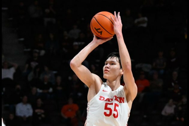 Report: Dayton G Mike Sharavjamts transfers to San Francisco