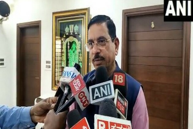 Karnataka: Union Minister Pralhad Joshi alleges Congress link in Ranya Rao gold smuggling case