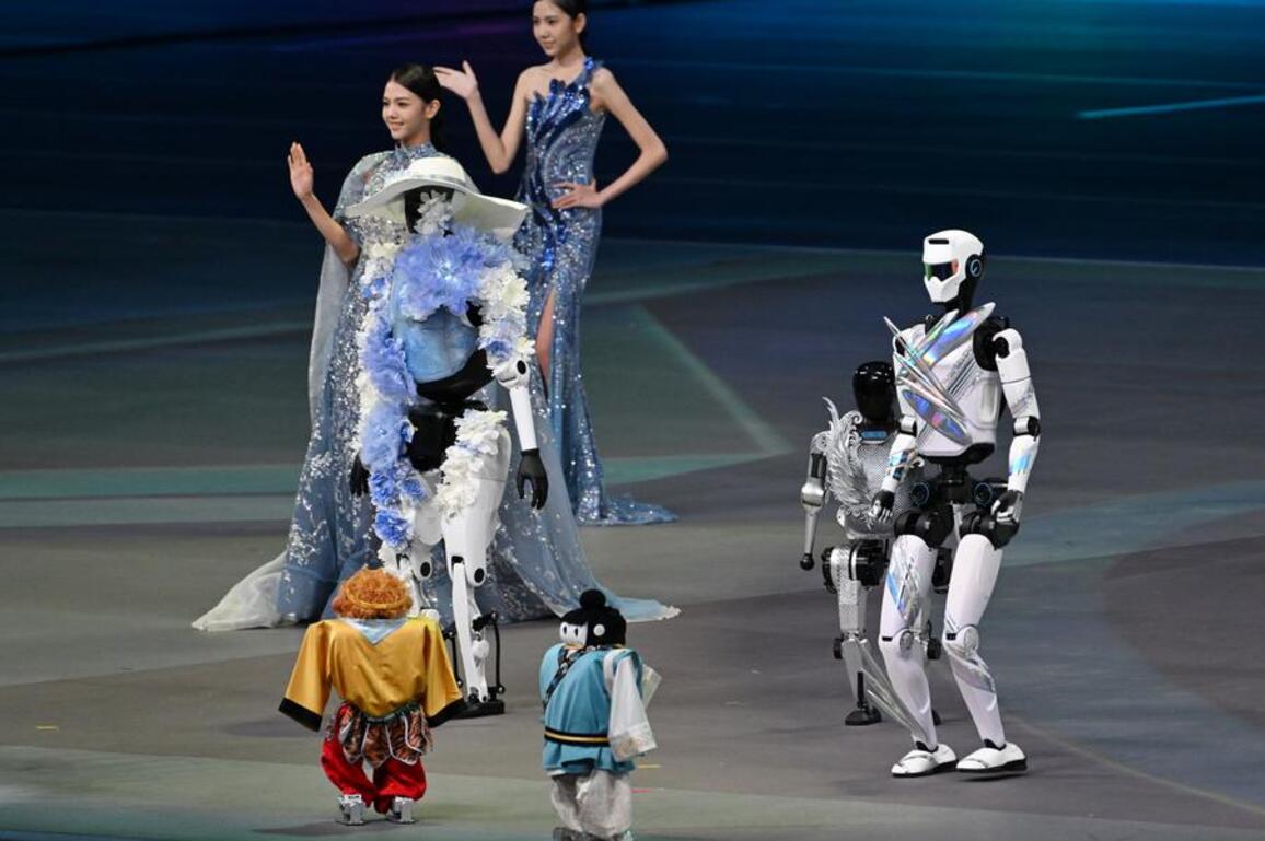 World's first humanoid robot games shine light on culture charm, tech applications