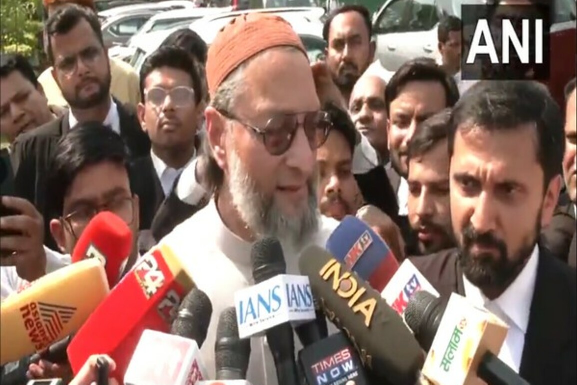 Grave violation of fundamental rights, entire Waqf Act unconstitutional: AIMIM chief Owaisi