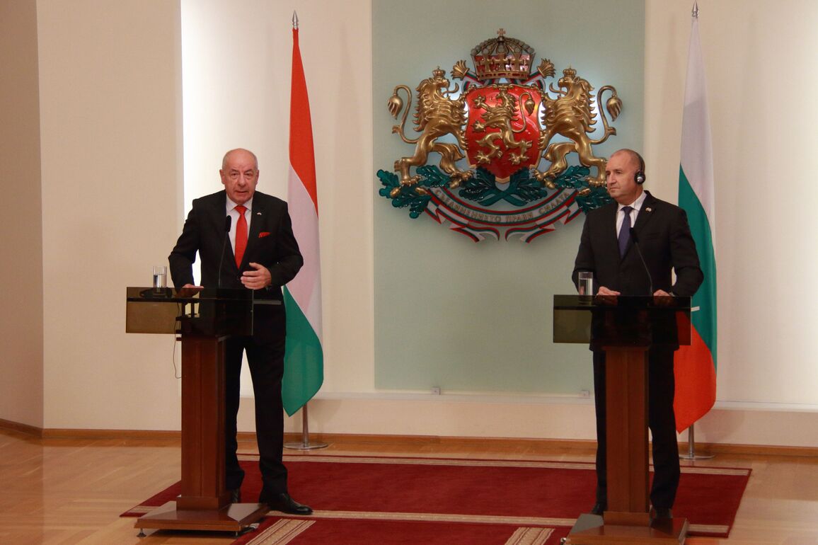 BULGARIA-SOFIA-HUNGARY-PRESIDENTS-MEETING