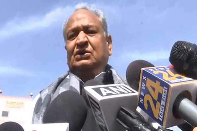 Ashok Gehlot seeks Gujarat government's help for traders affected by Surat fire
