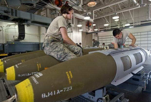 U.S. shipping 2,000 pound bombs to Israel for use in Gaza