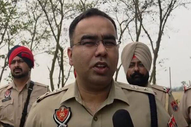 Punjab: Gurdaspur Police intensifies campaign against stubble burning, awareness drives underway