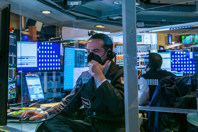 Tech surge lifts Nasdaq as European markets stumble 