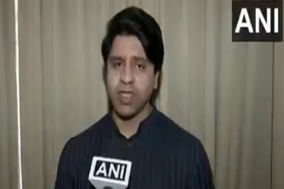 "Rahul Gandhi thinks 'LoP' stands for 'Leader of Pakistan': BJP's Shehzad Poonawalla
