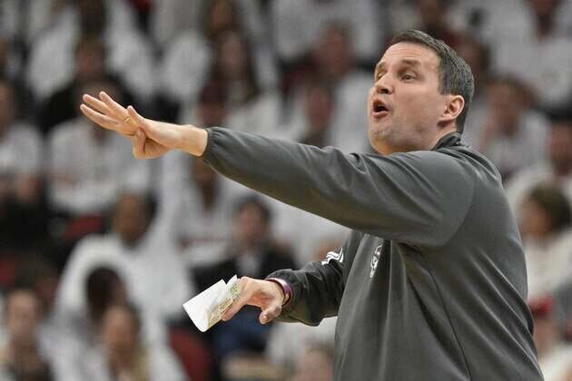 NC State trying to extend Notre Dame's 'season from hell'