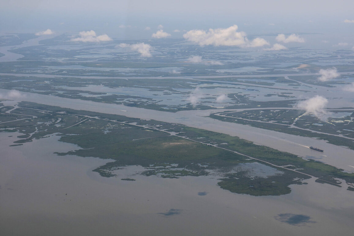 Tracking the sediment carried by the muddy Mississippi - The Lens