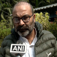 Congress leader questions PM Modi for allegedly bowing to US President Trump following latter's tariff remarks