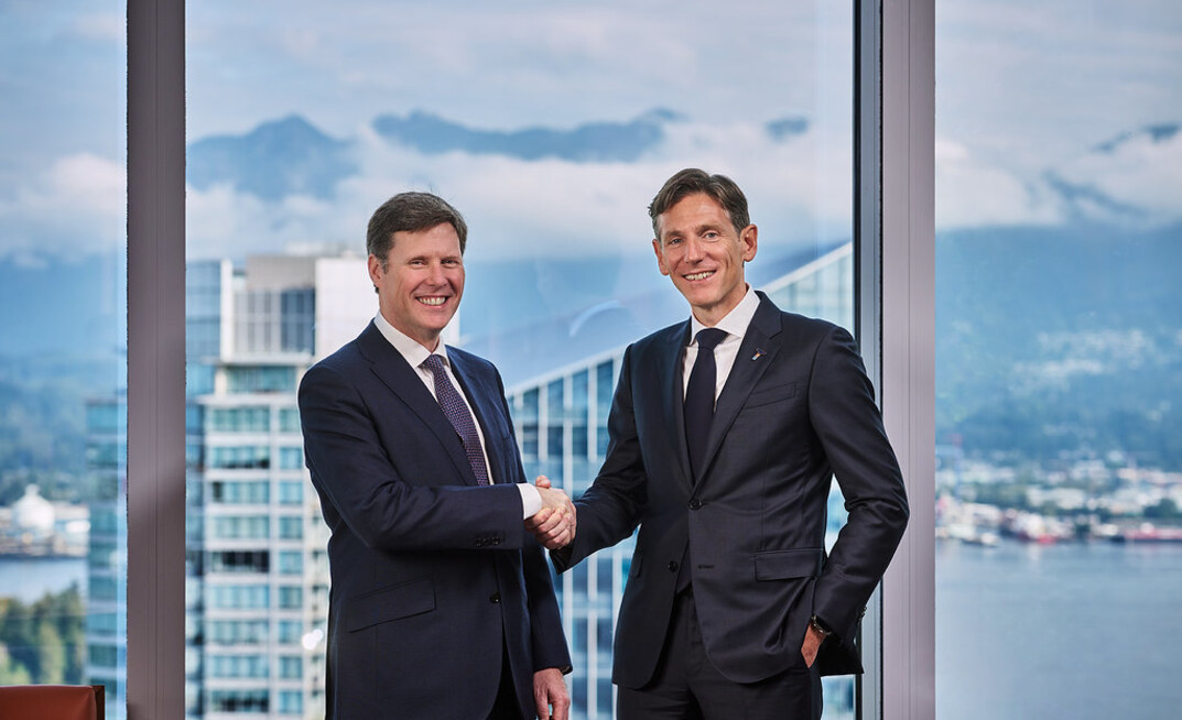 Duncan Wanblad and Jonathan Price shake on the deal