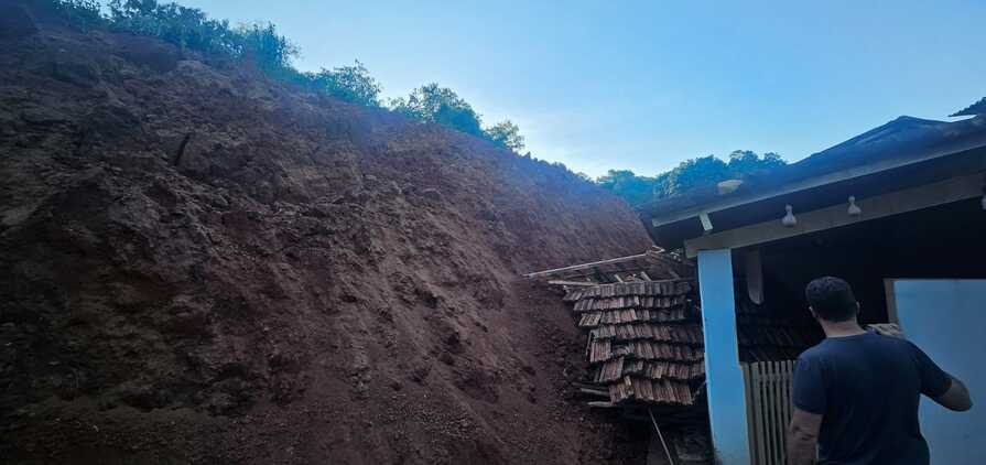 Rejeitos de minério no deslizamento da pilha Satinoco, da Jaguar, atingiram casa