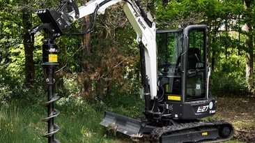Bobcat’s new generation of robust and reliable auger drives comprises the 11H, 28H, 28LH, 33H and 55LH models