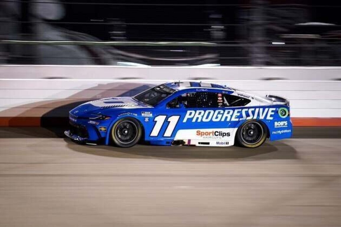 Denny Hamlin wins pole for Michigan NASCAR Cup race