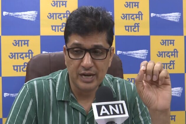AAP alleges Rs 90 crore scam in bicycle distribution; Saurabh Bhardwaj claims Delhi Govt manipulated tender