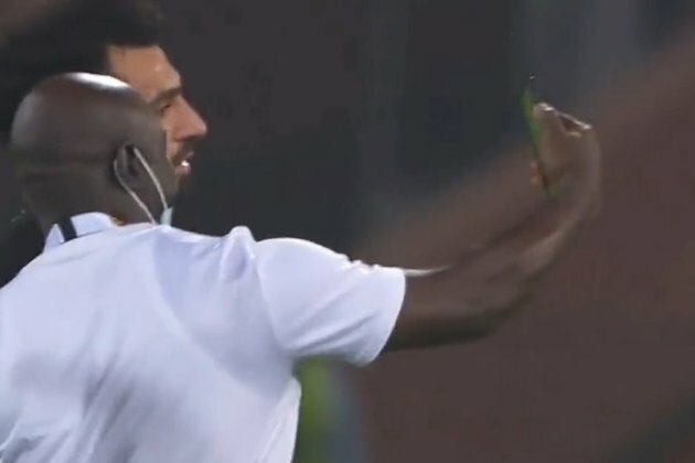 Salah praised for response to rival coach&#039;s cheeky post-match request