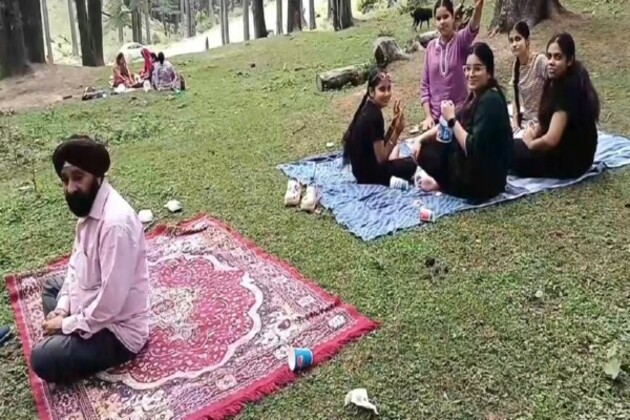 While tourism dims in Kashmir owing to border tensions, visitors flock to Jammu's Patnitop