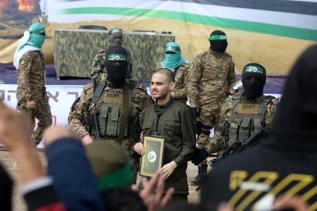 6 hostages released by Hamas in latest swap