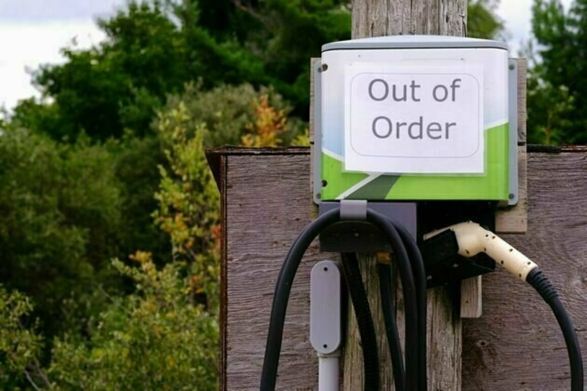 Range anxiety -or charger drama? Australians are buying hybrid cars because they don't trust public chargers