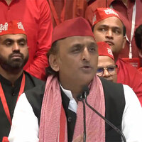 Akhilesh Yadav accuses state govt of backing Ramji Lal Suman's convoy attackers