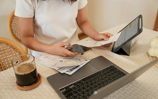 Women taking more control of finances but lack trust in advisers