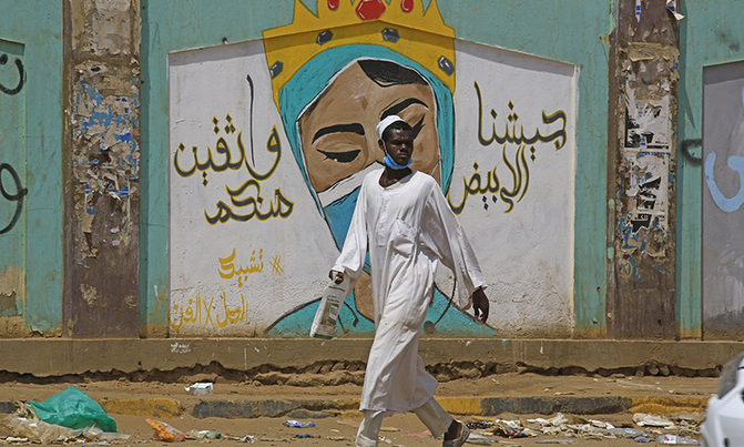 Sudan hands out cash to ease economic crunch Sudan hands out cash to ease economic crunch