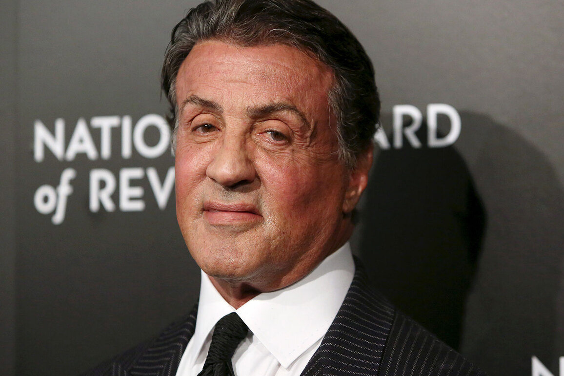 Sylvester Stallone calls 'Demolition Man' a "great movie" that still holds up