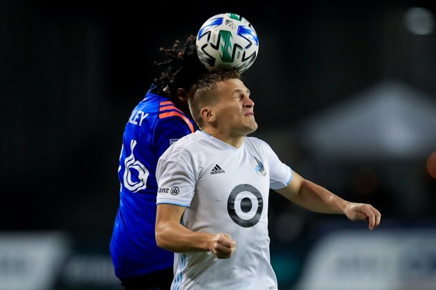 Late own goal lifts Loons past Rapids